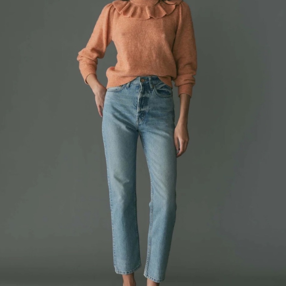 Doen Ruffled Neck Sweater - Picture 2 of 11
